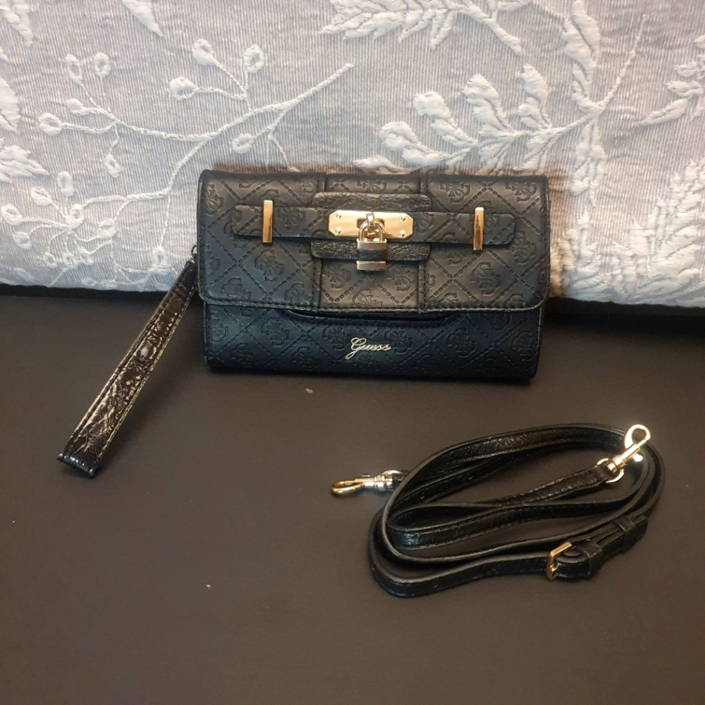 Guess Black Wristlet / Crossbody bag